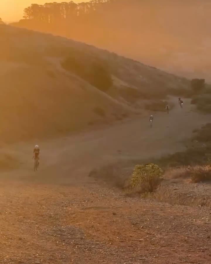How a Sunset Ride Builds Community Around Cycling — media 3 of 5